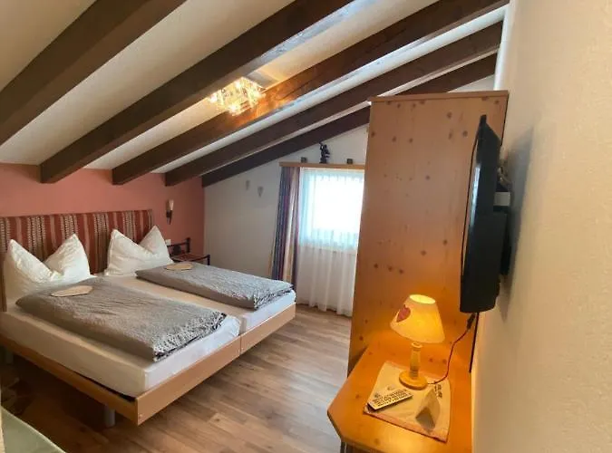 ガルニ イェーハーホフ ホテル 3*