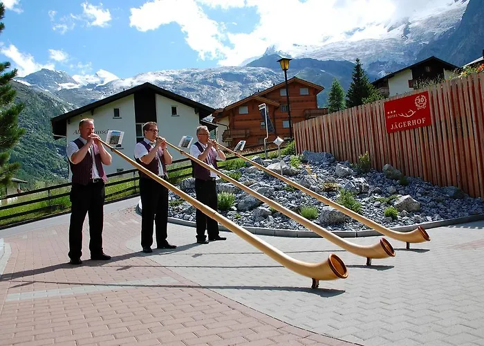 ガルニ イェーハーホフ 3*