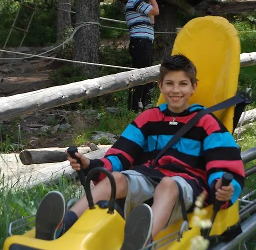 ガルニ イェーハーホフ