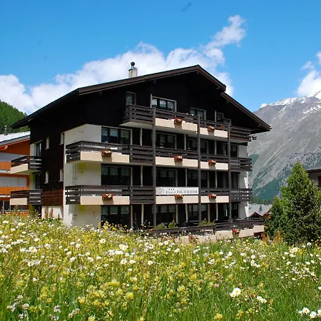 Garni Jägerhof Hotell 3*